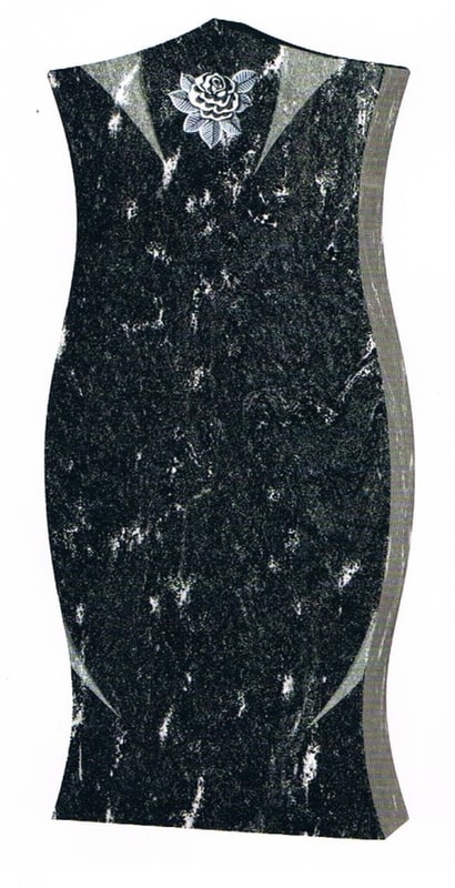 Schwarzer Grabstein mit Rosenornament